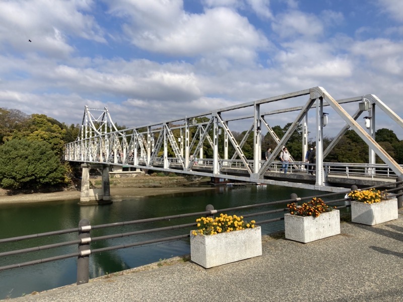 旭川にかかる鉄橋